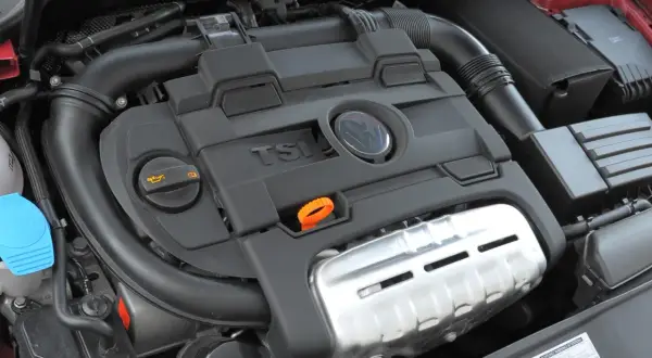 Silnik 1.4 TSI EA211, serce wielu modeli Volkswagena, Skody i Seata. Znajduje się w autach takich jak Golf, Octavia czy Leon.