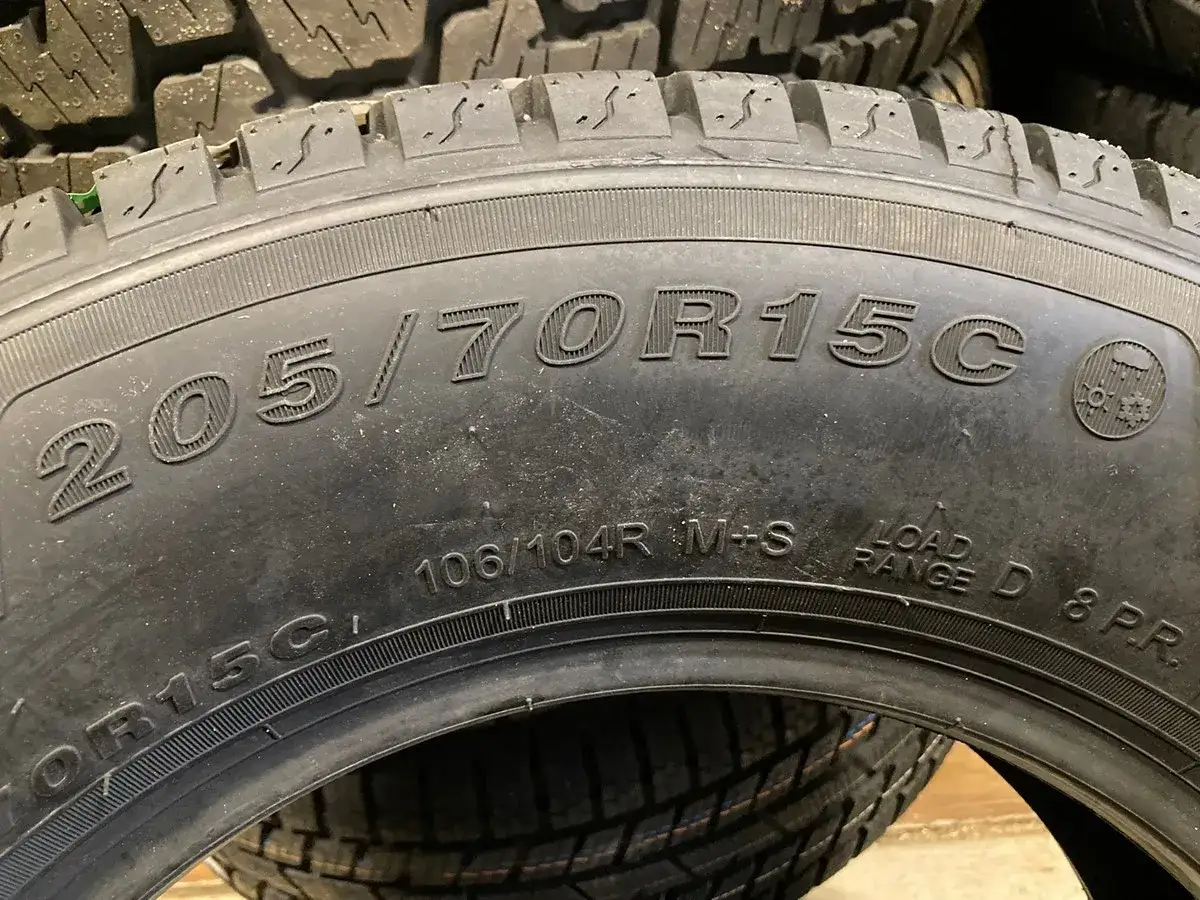 Opona 205/70R15C. Czy do busa muszą być opony C? Tak, oznaczenie